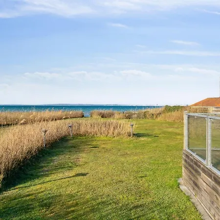 Dzavid - 10m From The Sea By Interhome Ferienhaus *