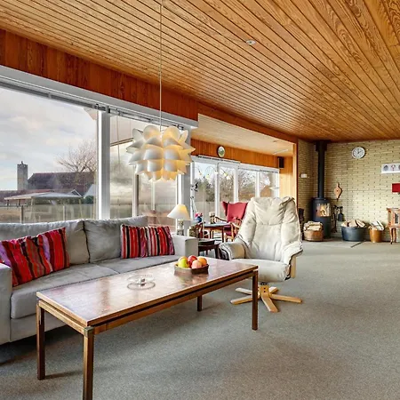 Ferienhaus Dzavid - 10m From The Sea By Interhome *