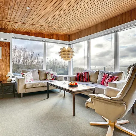 Ferienhaus Dzavid - 10m From The Sea By Interhome *